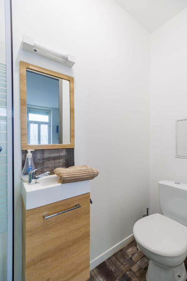 Adheco Immobilier - Arrivee Autonome Apartment วาลองเซียนส์ ภายนอก รูปภาพ